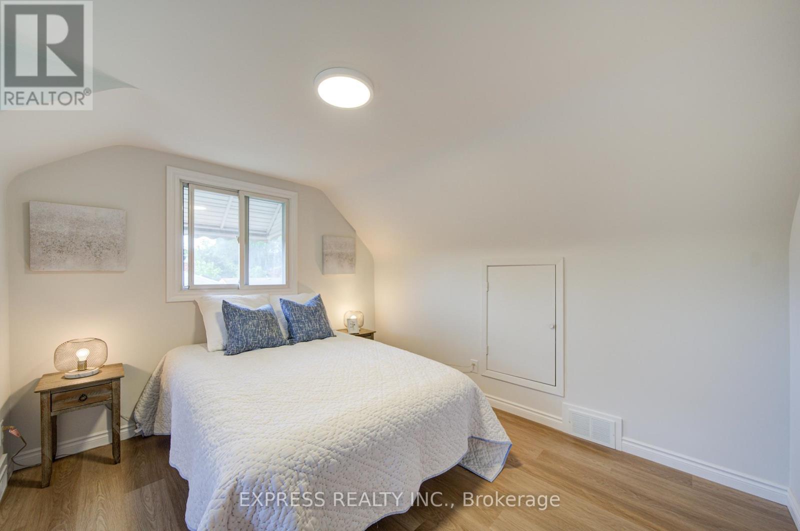 1162 SOMERVILLE STREET N - 28