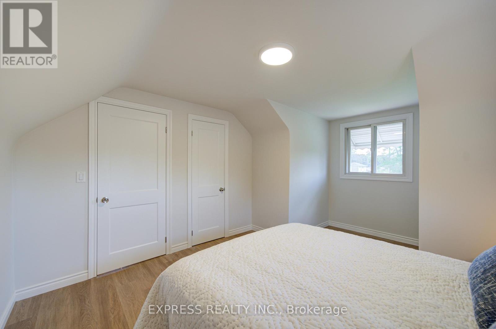 1162 SOMERVILLE STREET N - 29