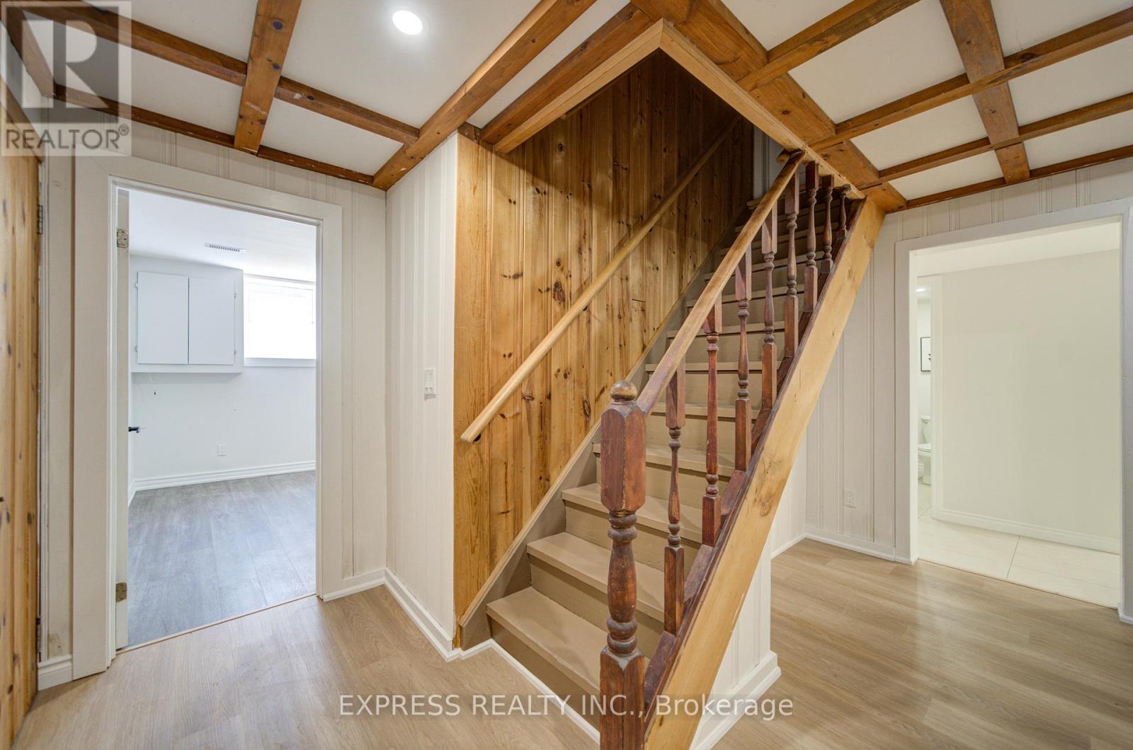 1162 SOMERVILLE STREET N - 33