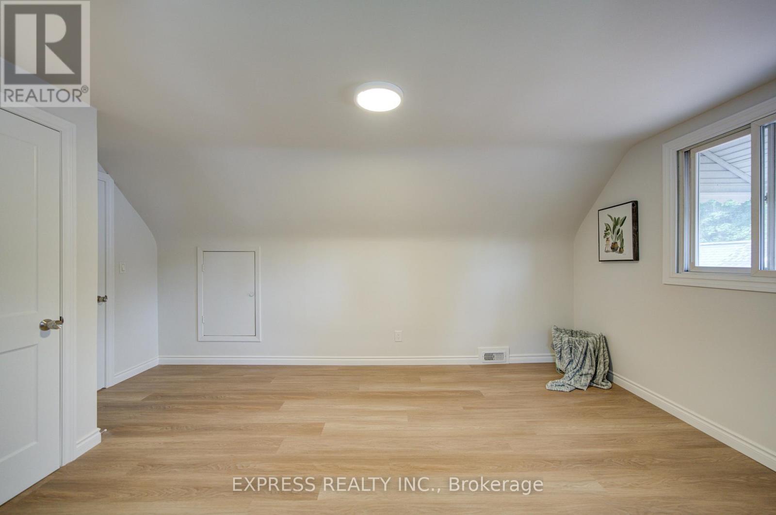 1162 SOMERVILLE STREET N - 50