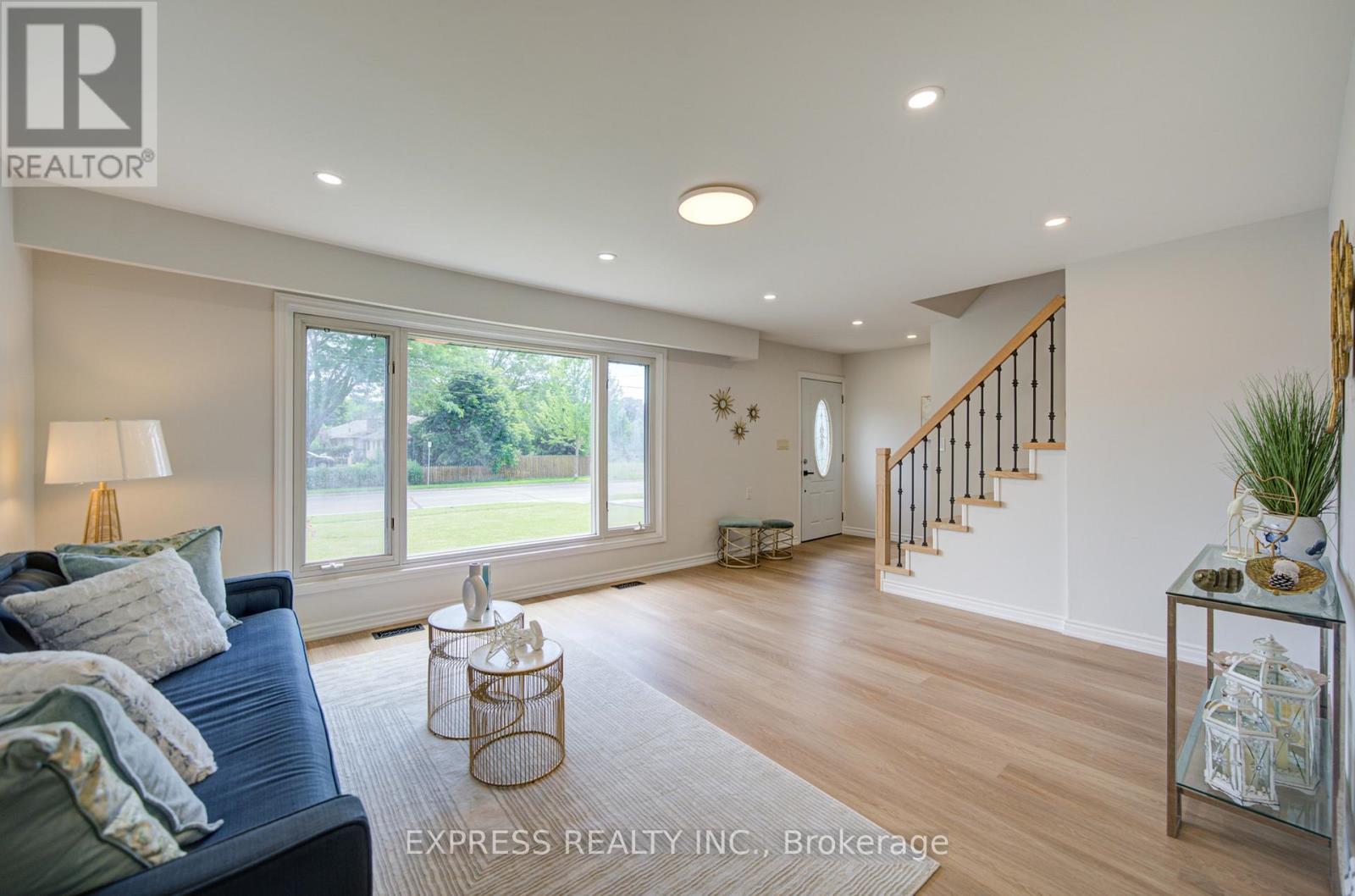 1162 SOMERVILLE STREET N - 6