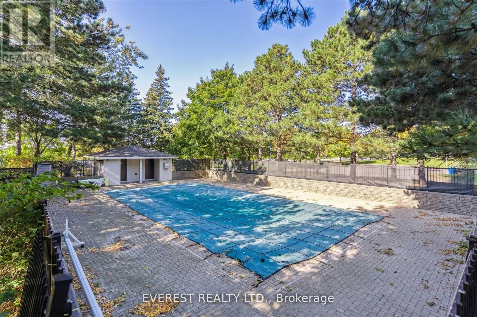 #1405 5 GREYSTONE WALK DRIVE - 23