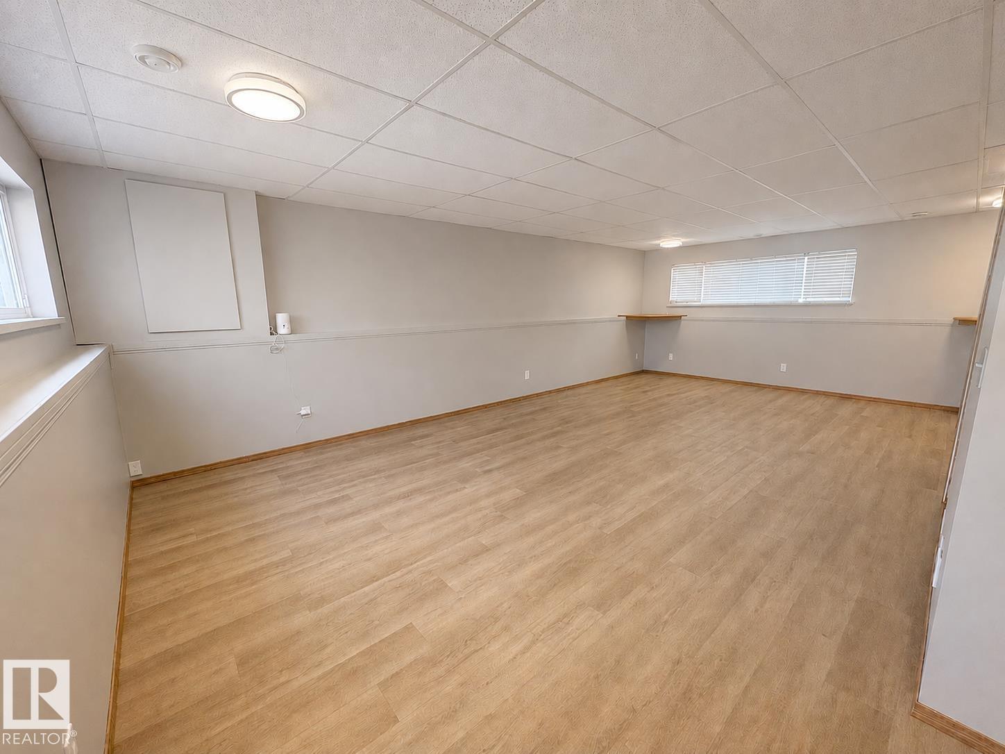 3803 40 AV — photo 22