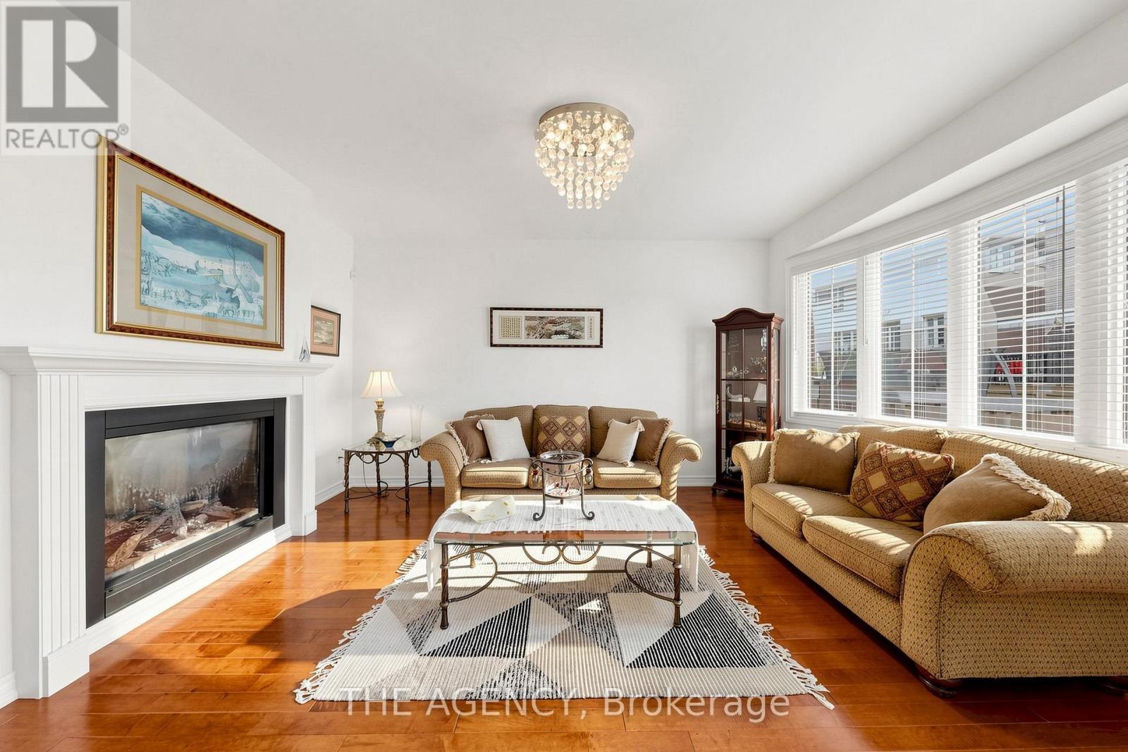 98 FITZMAURICE DRIVE - 11