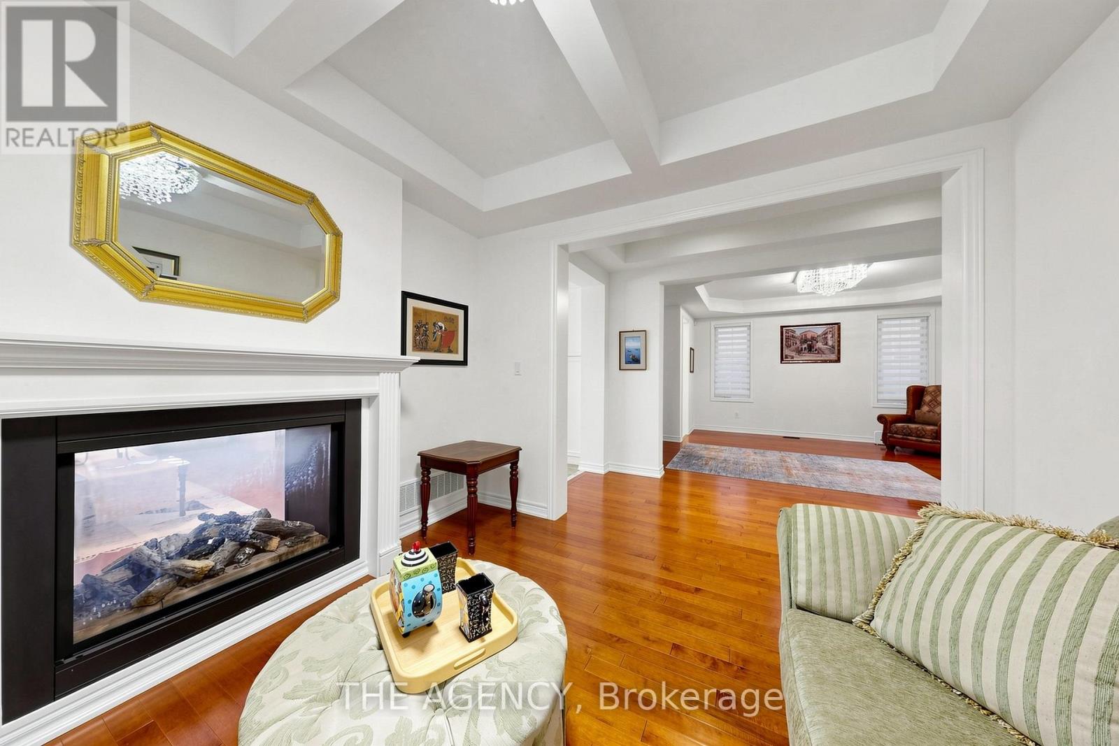 98 FITZMAURICE DRIVE - 6