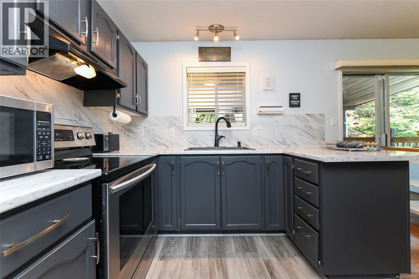 605 Pritchard Rd - 27