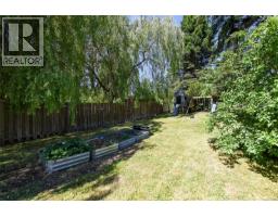 Living room - 605 Pritchard Rd, Comox, BC V9M3J1 Photo 6