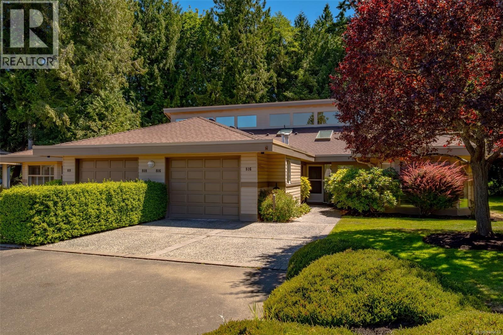 816 Lakes Blvd - 1