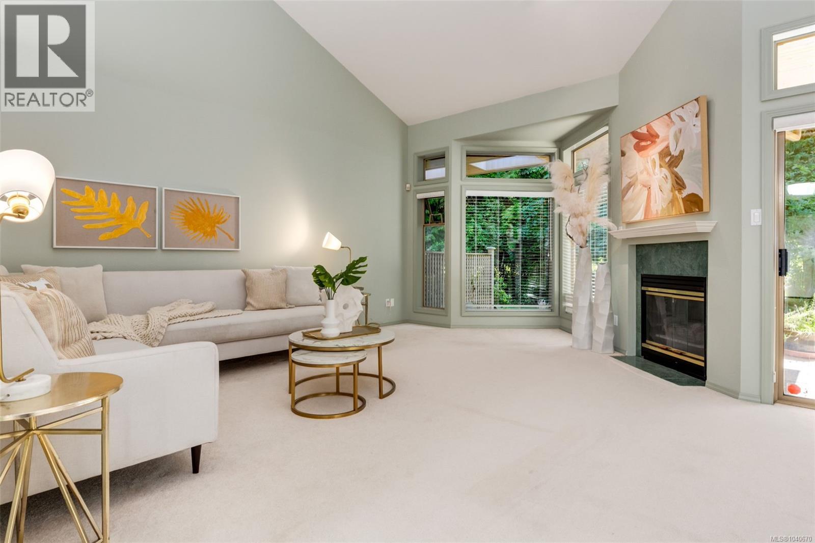 816 Lakes Blvd - 11