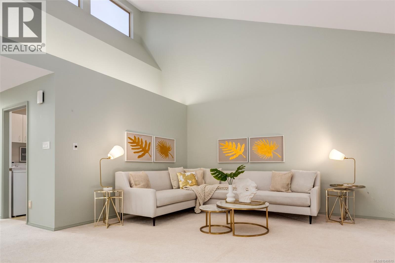 816 Lakes Blvd - 5