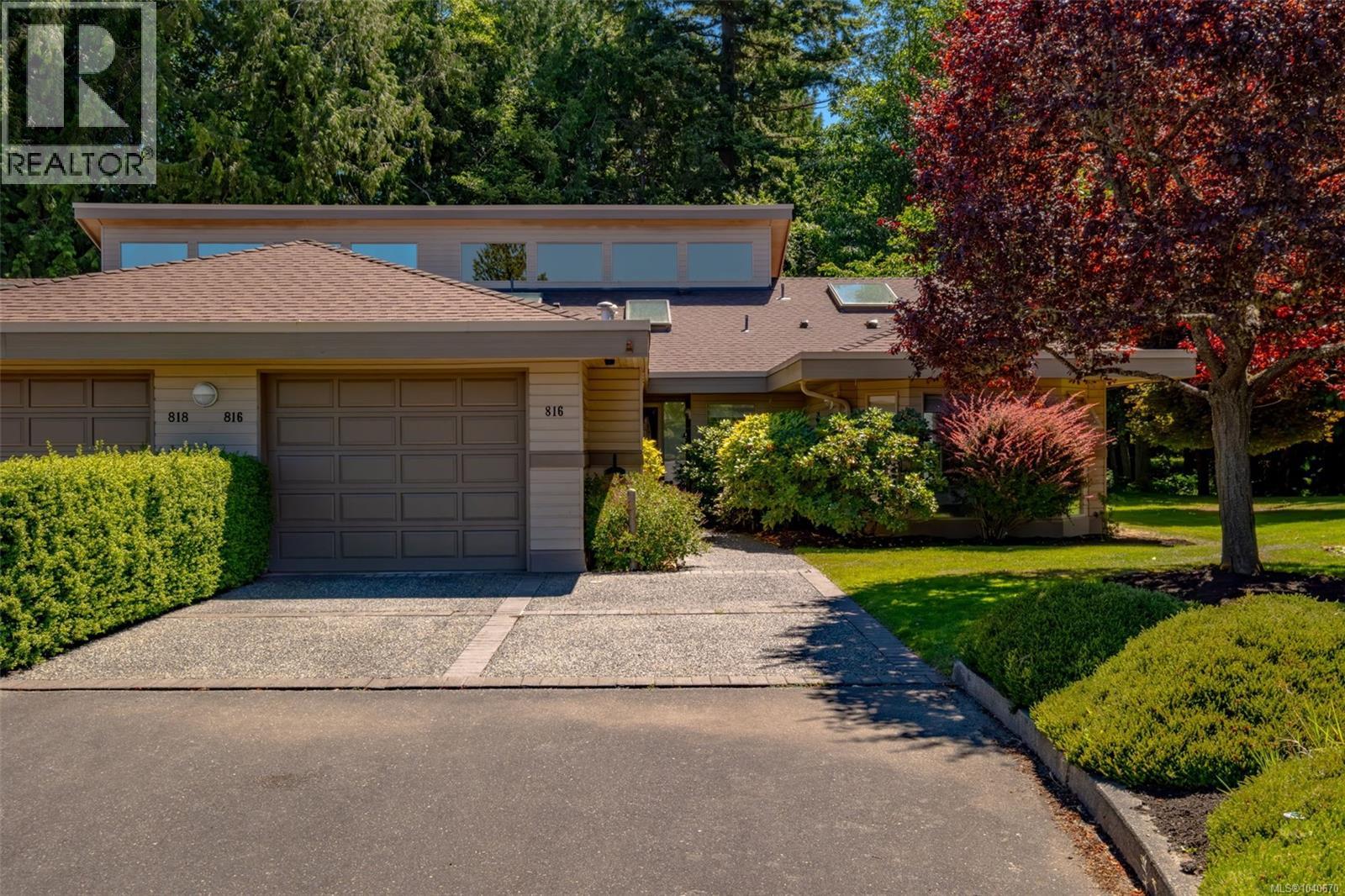 816 Lakes Blvd - 52