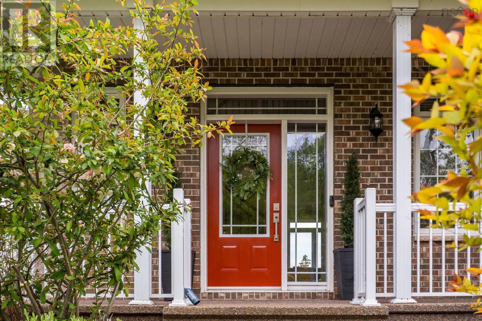 172 Voyageur Way - 2