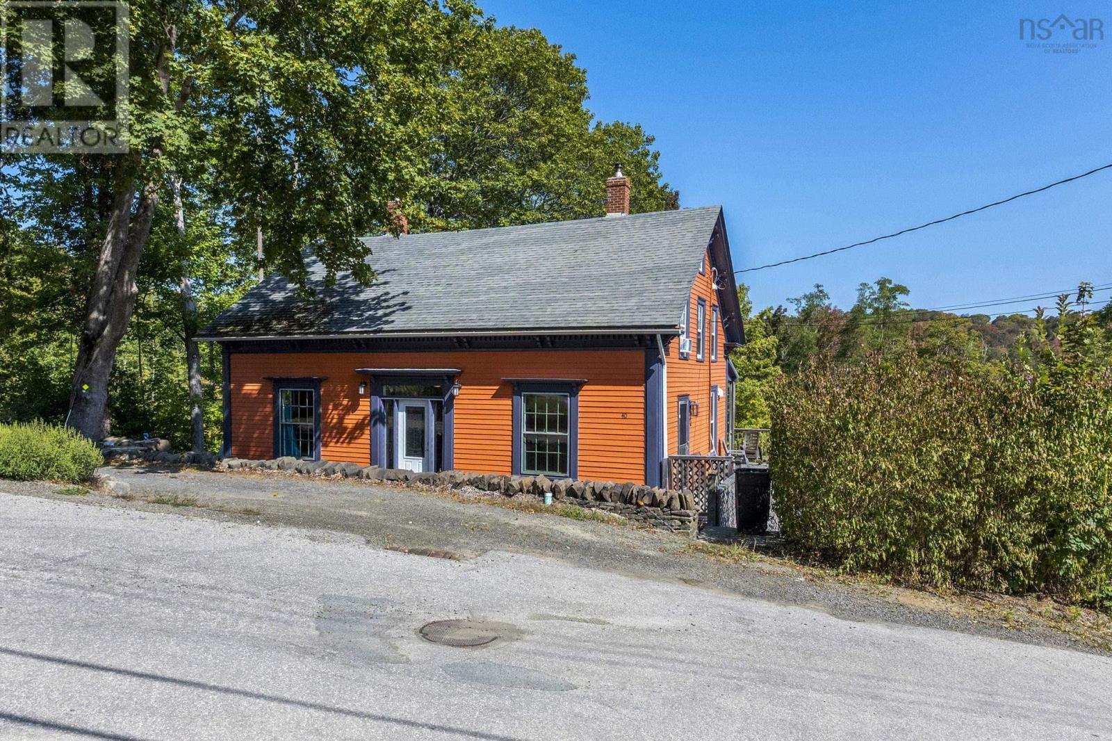 40 Pleasant Street - 1