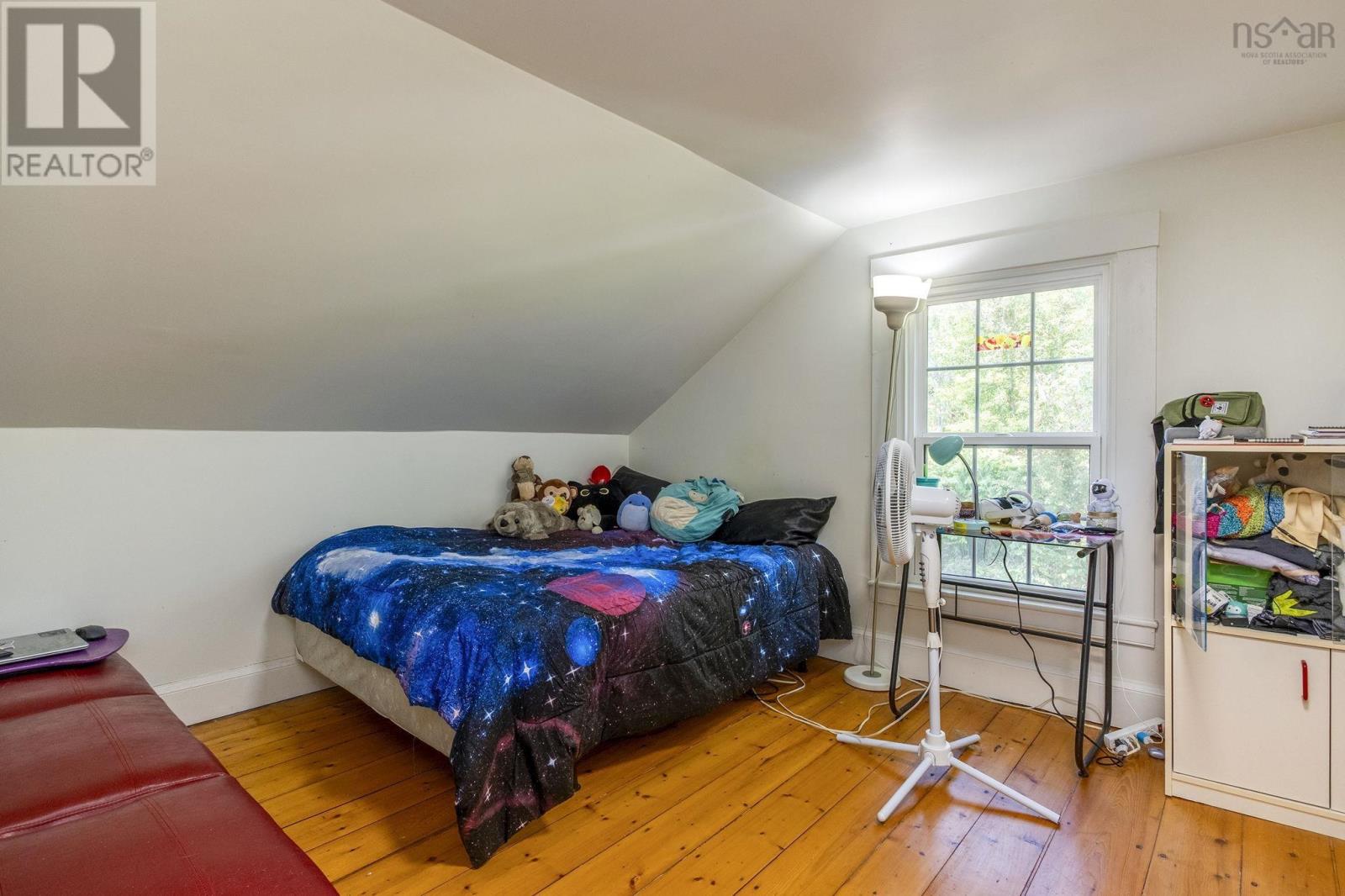 40 Pleasant Street - 28