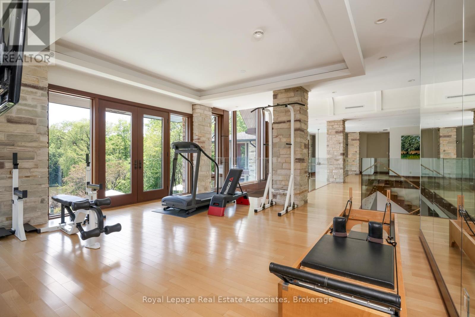 1510 PINETREE CRESCENT - Image 32