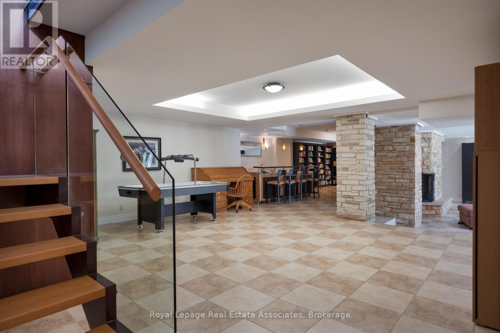 1510 PINETREE CRESCENT - Image 37