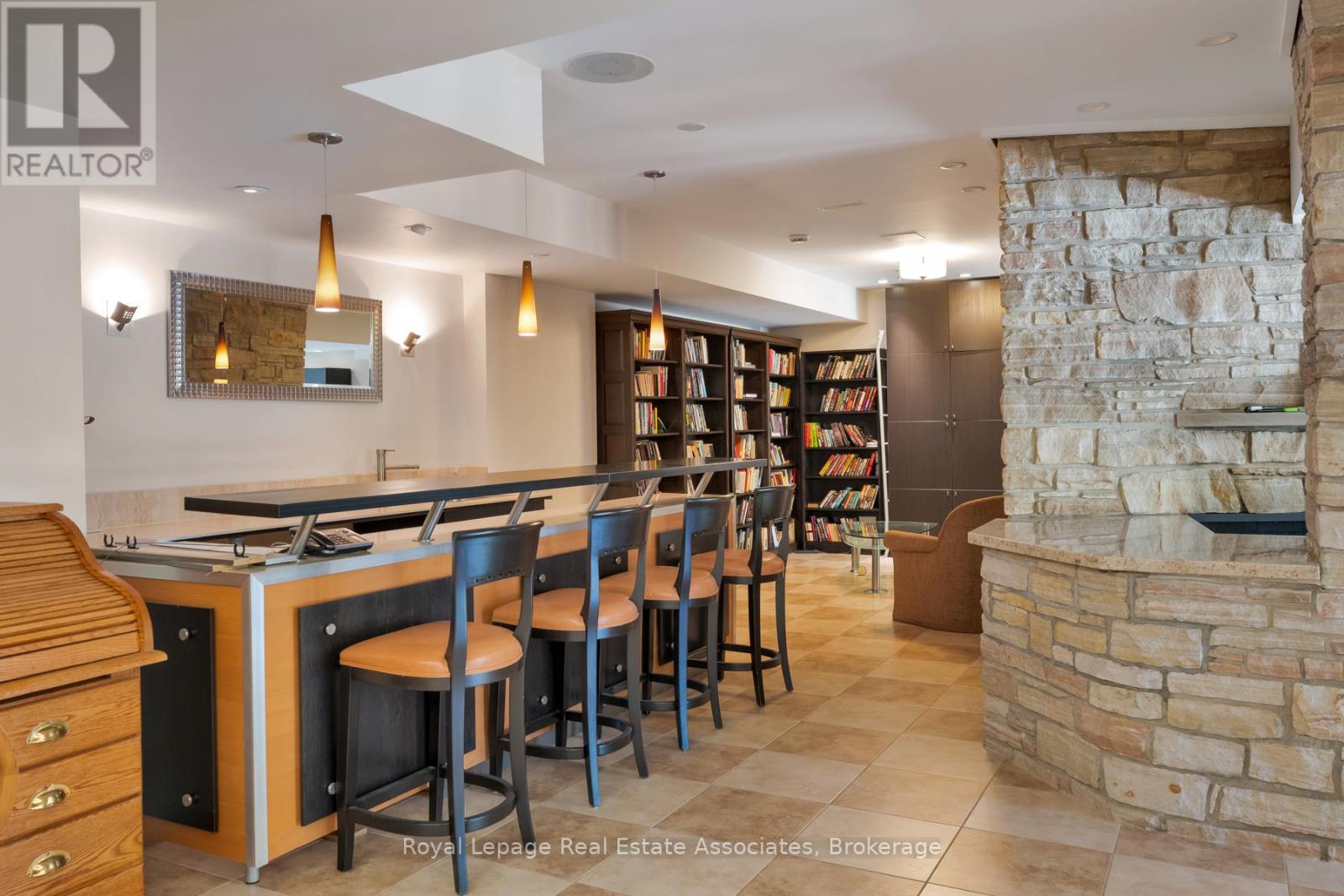 1510 PINETREE CRESCENT - Image 38