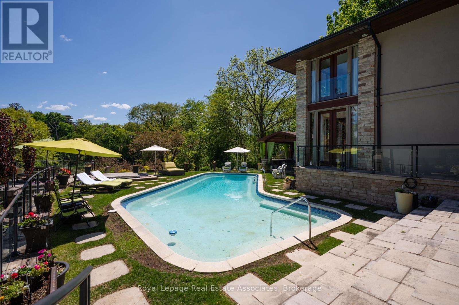1510 PINETREE CRESCENT - Image 42