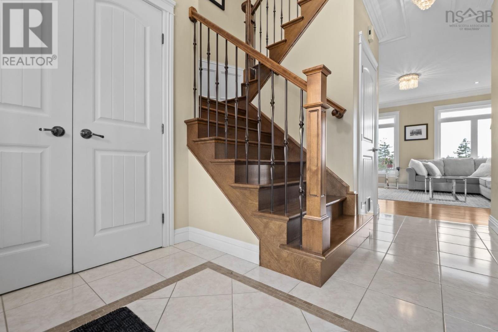 172 Voyageur Way - 4