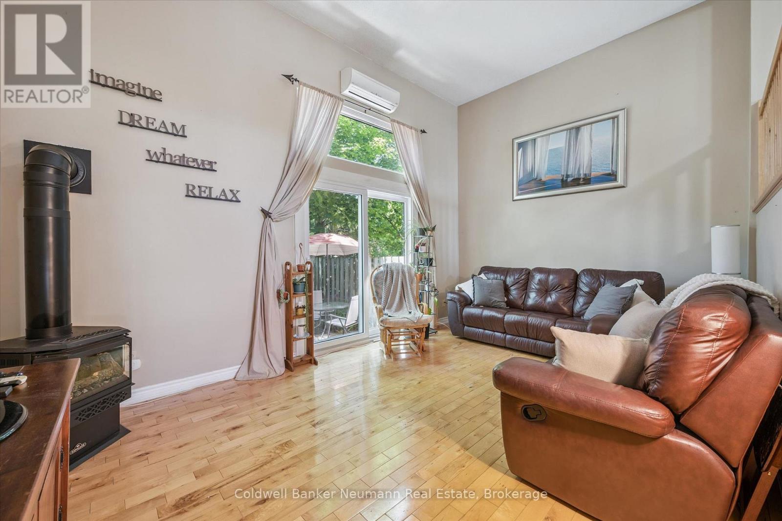 #2 2 WORTON AVENUE - 5