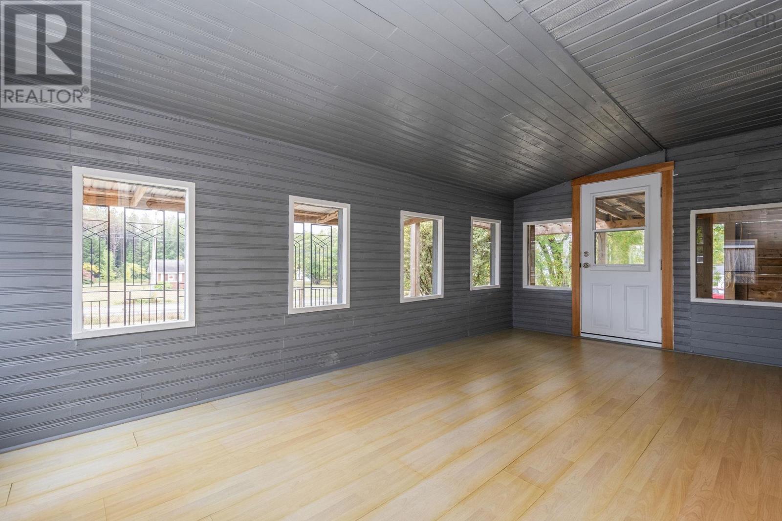 7072 340 Highway - 15