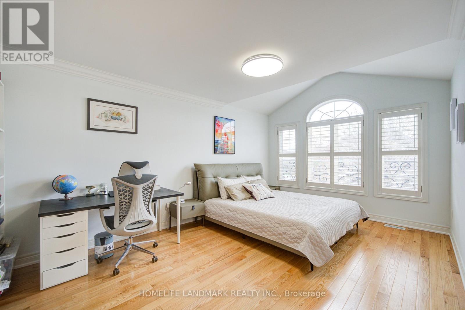 2323 AWENDA DRIVE - 27
