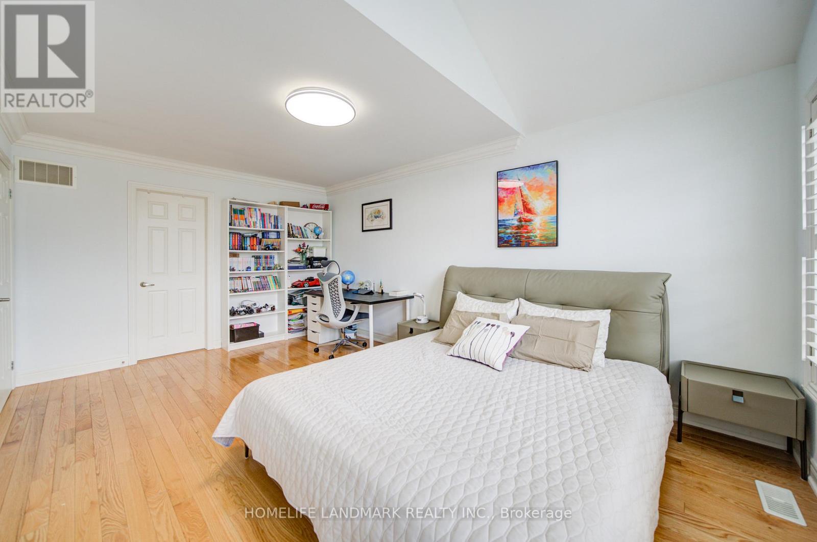 2323 AWENDA DRIVE - 28
