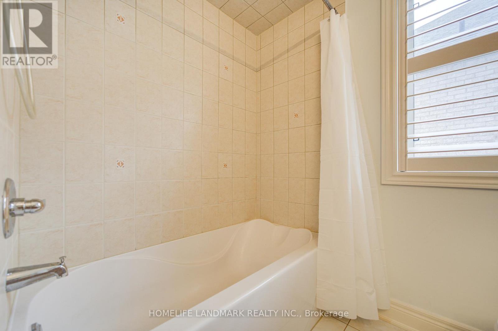 2323 AWENDA DRIVE - 33