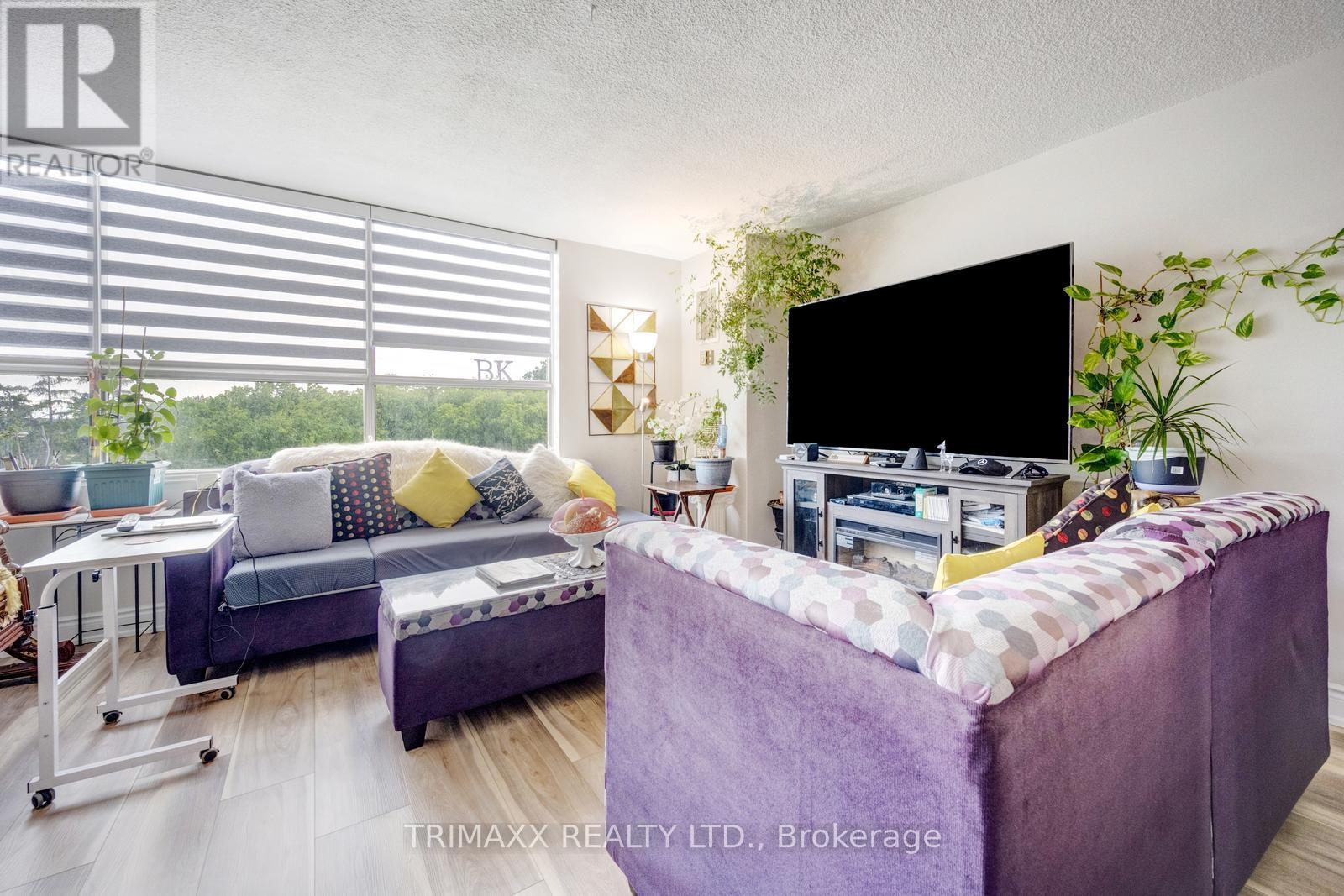 #404 40 PANORAMA COURT - 16