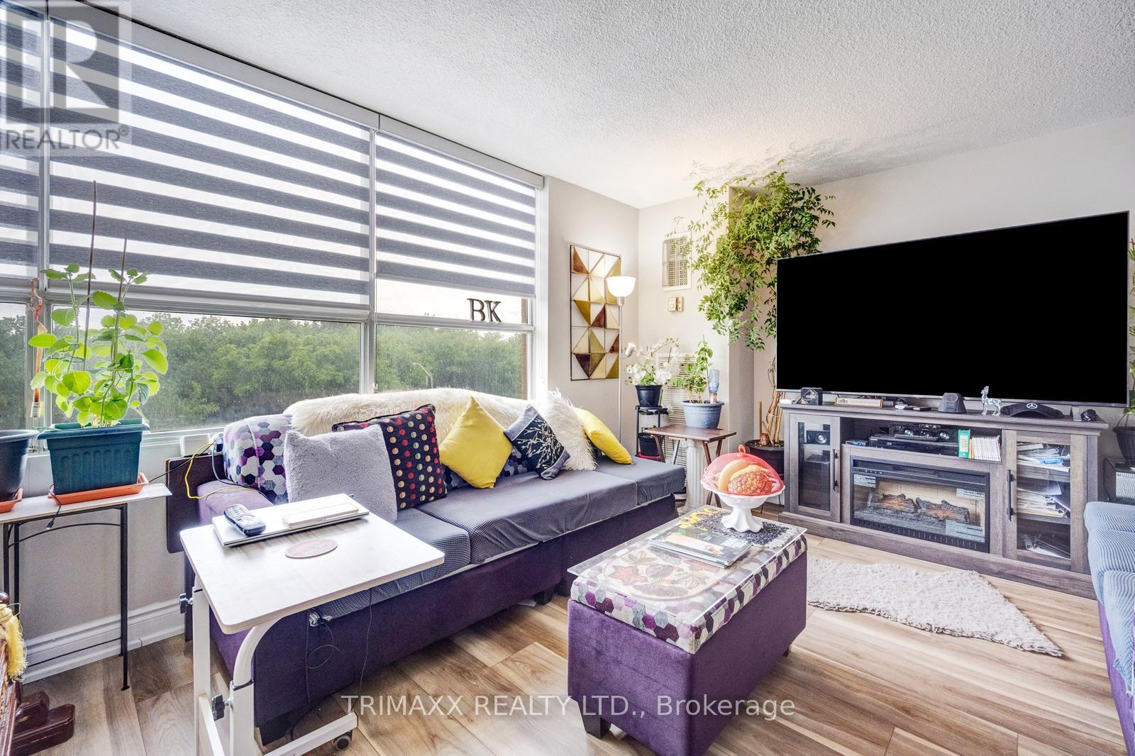 #404 40 PANORAMA COURT - 17