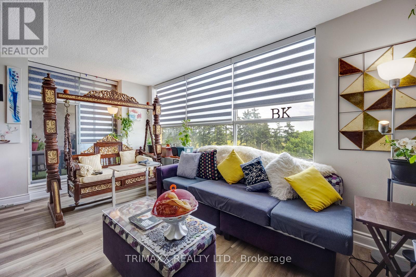 #404 40 PANORAMA COURT - 19
