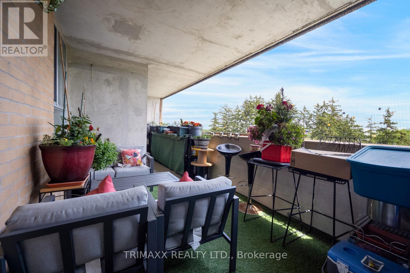 #404 40 PANORAMA COURT - 21