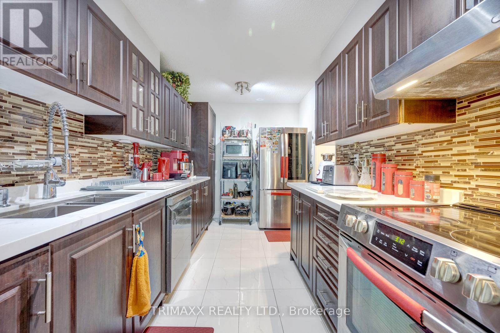 #404 40 PANORAMA COURT - 26