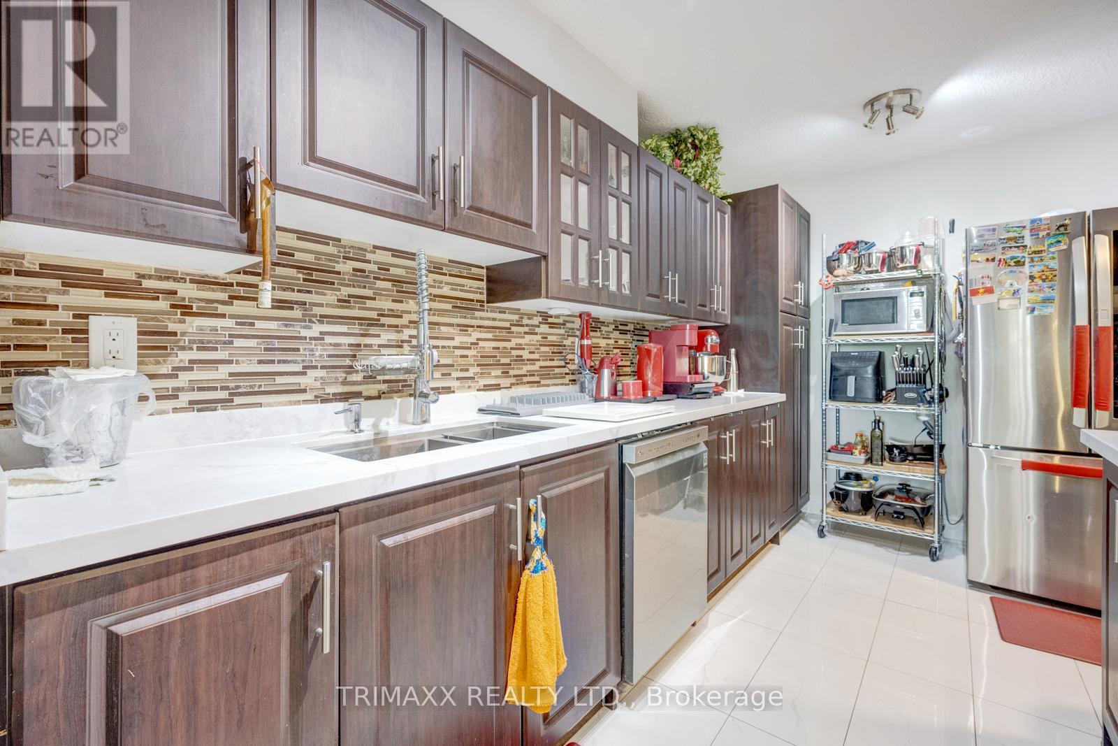 #404 40 PANORAMA COURT - 27