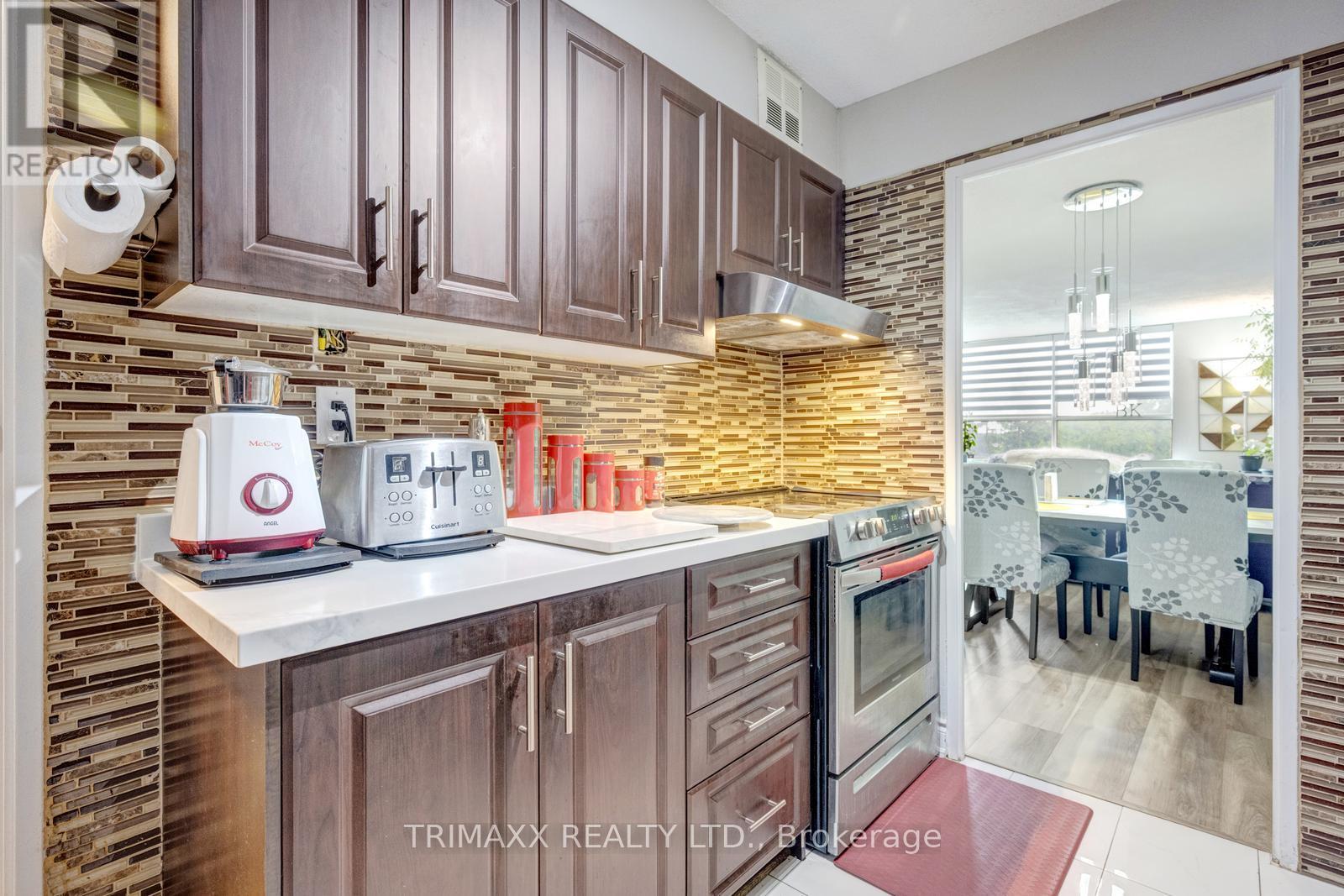 #404 40 PANORAMA COURT - 29