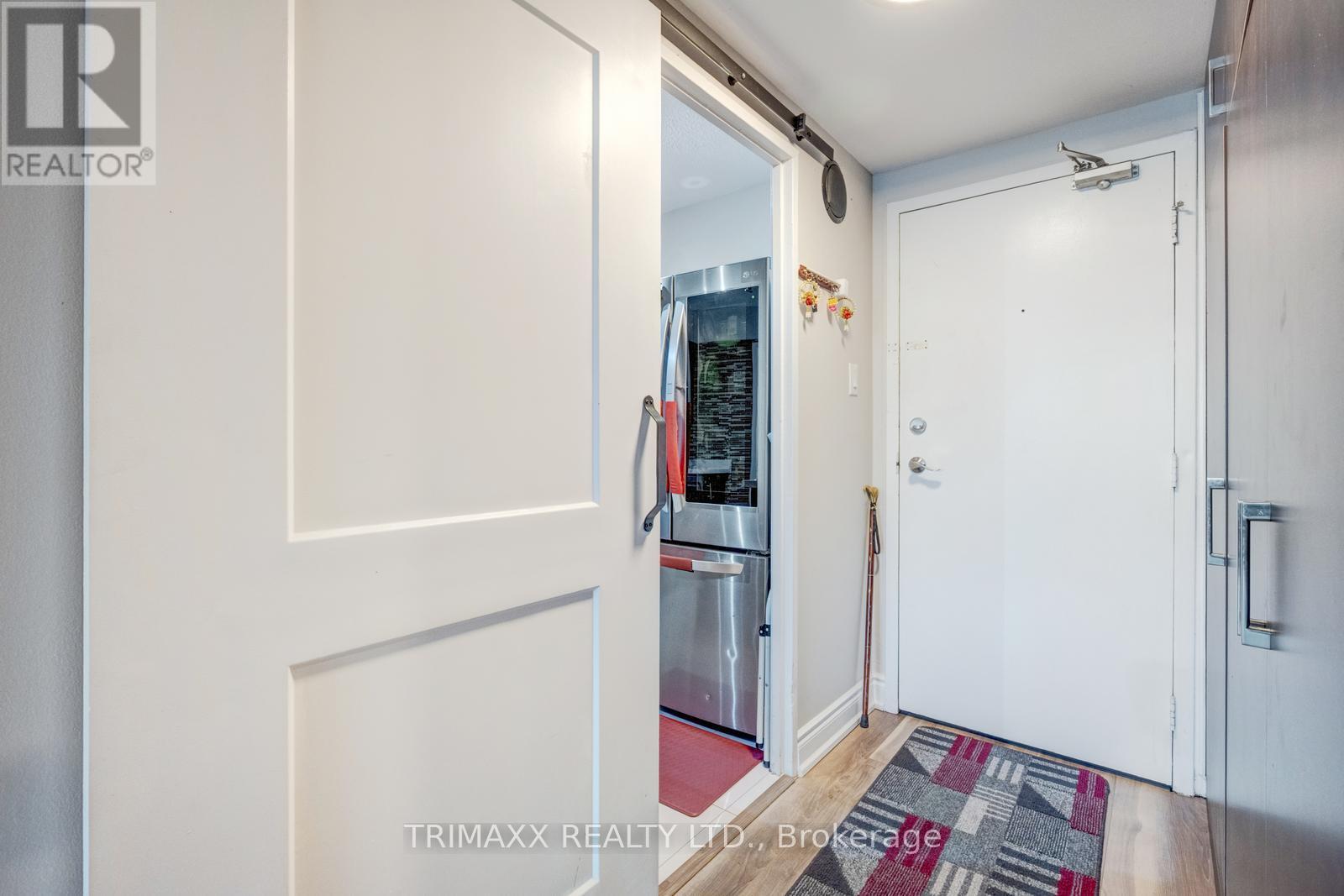 #404 40 PANORAMA COURT - 32