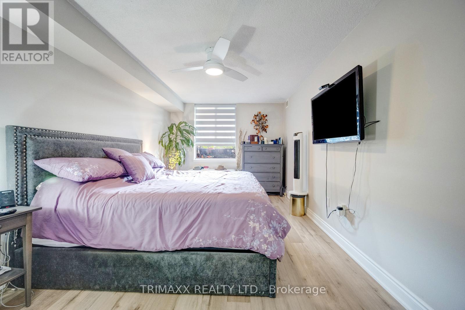#404 40 PANORAMA COURT - 35
