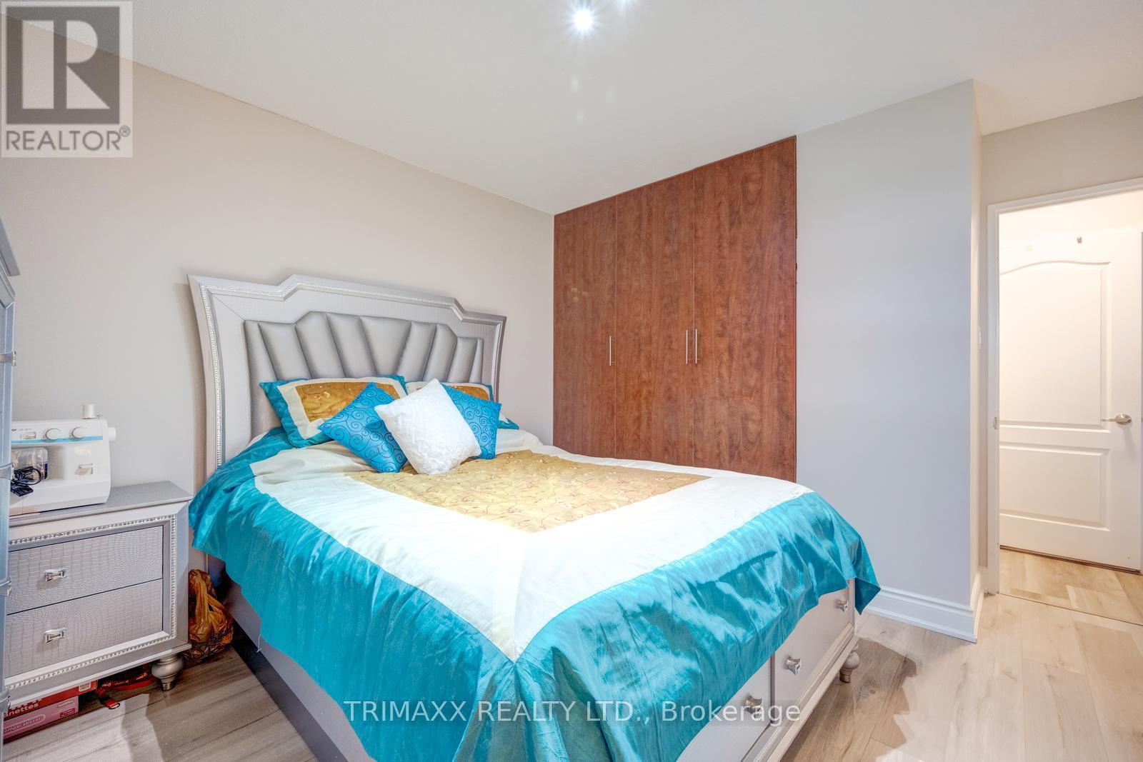 #404 40 PANORAMA COURT - 42