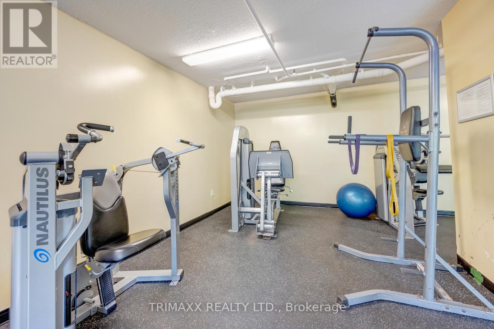 #404 40 PANORAMA COURT - 46
