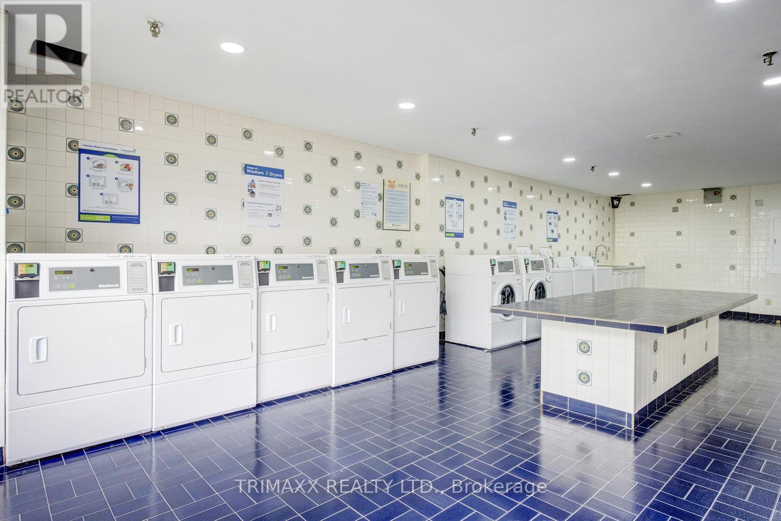 #404 40 PANORAMA COURT - 49