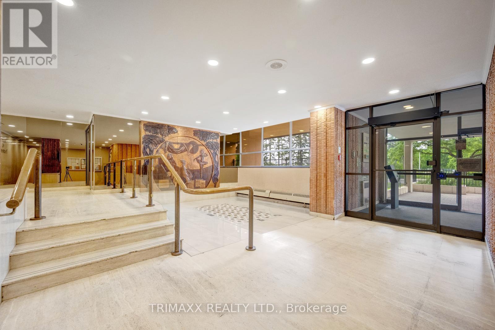 #404 40 PANORAMA COURT - 7