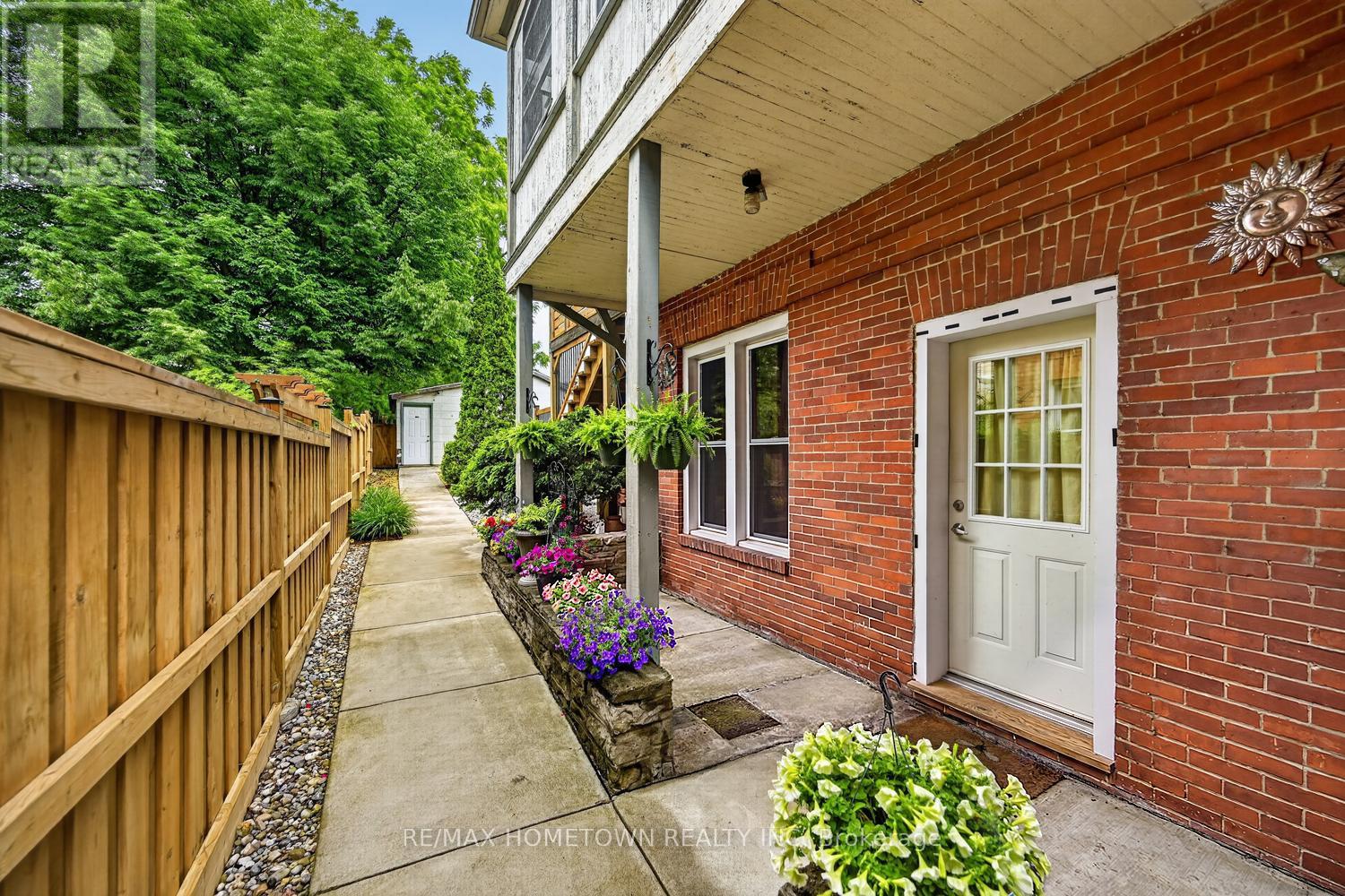 98 PINE STREET - 21