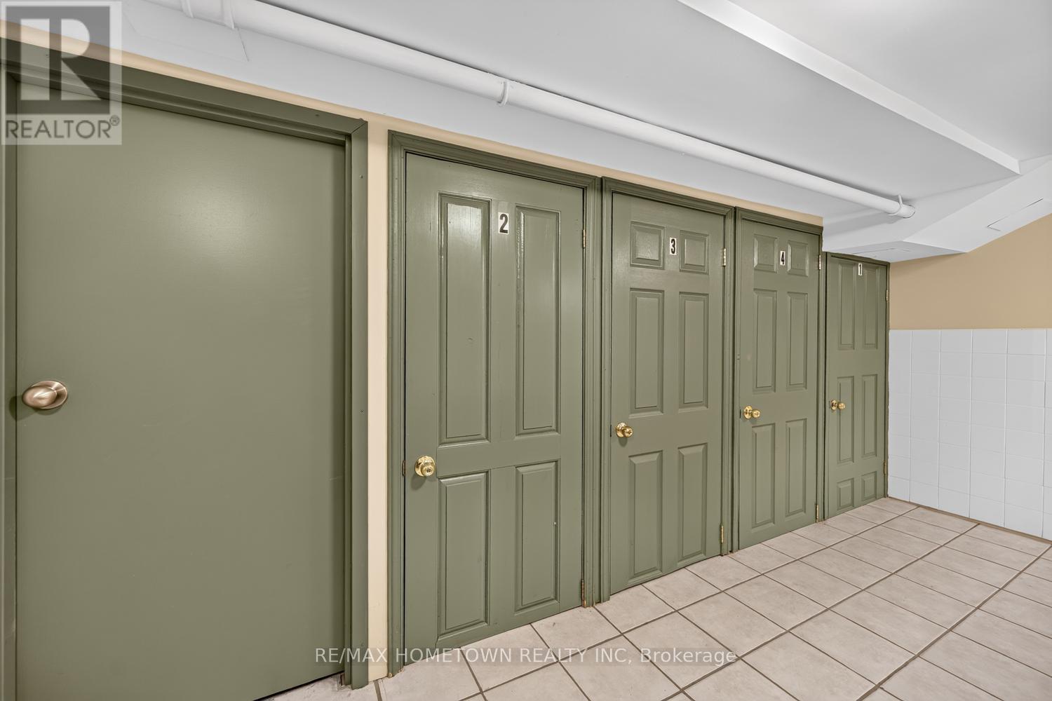 98 PINE STREET - 43