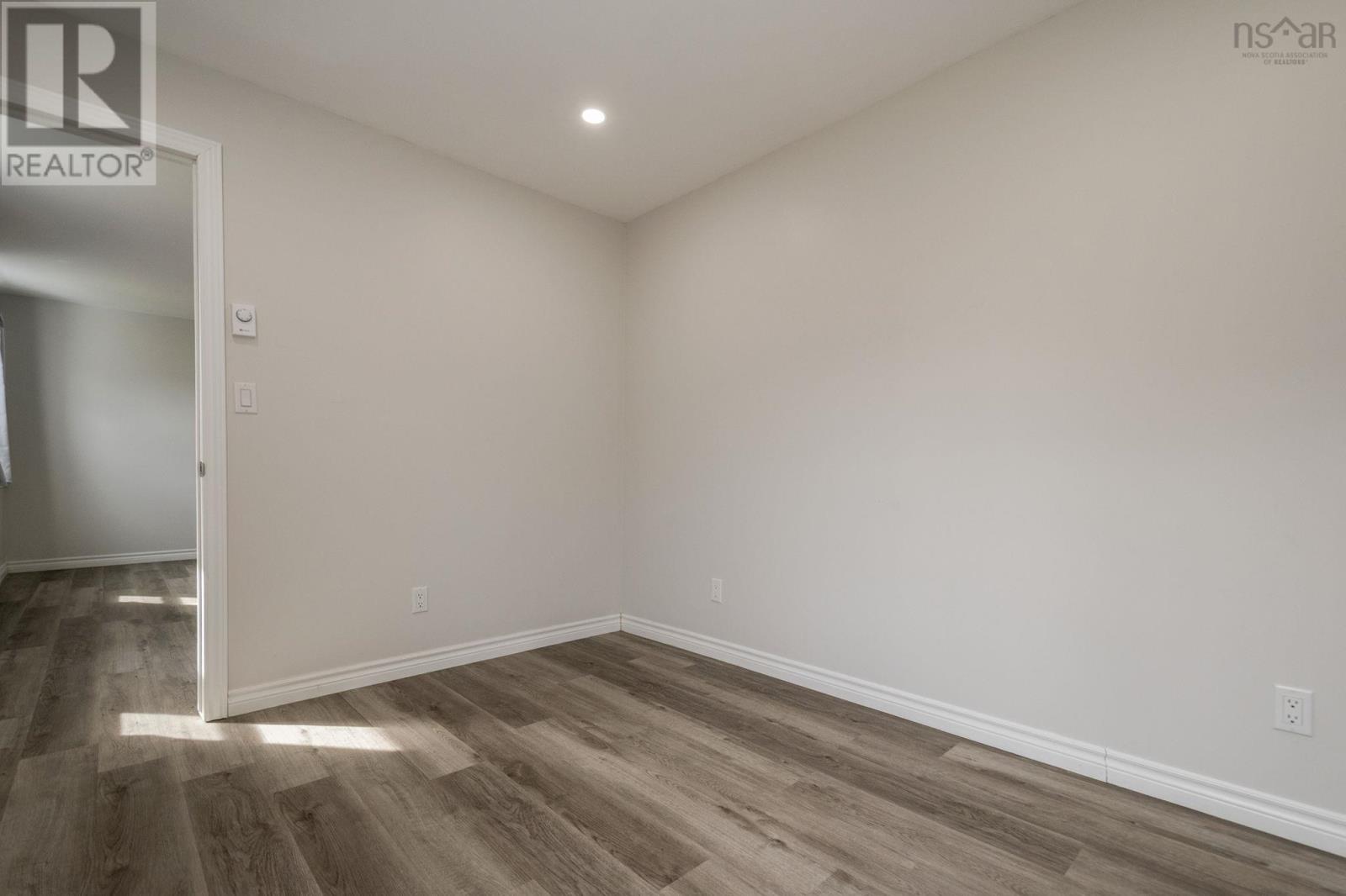 7072 340 Highway - 33