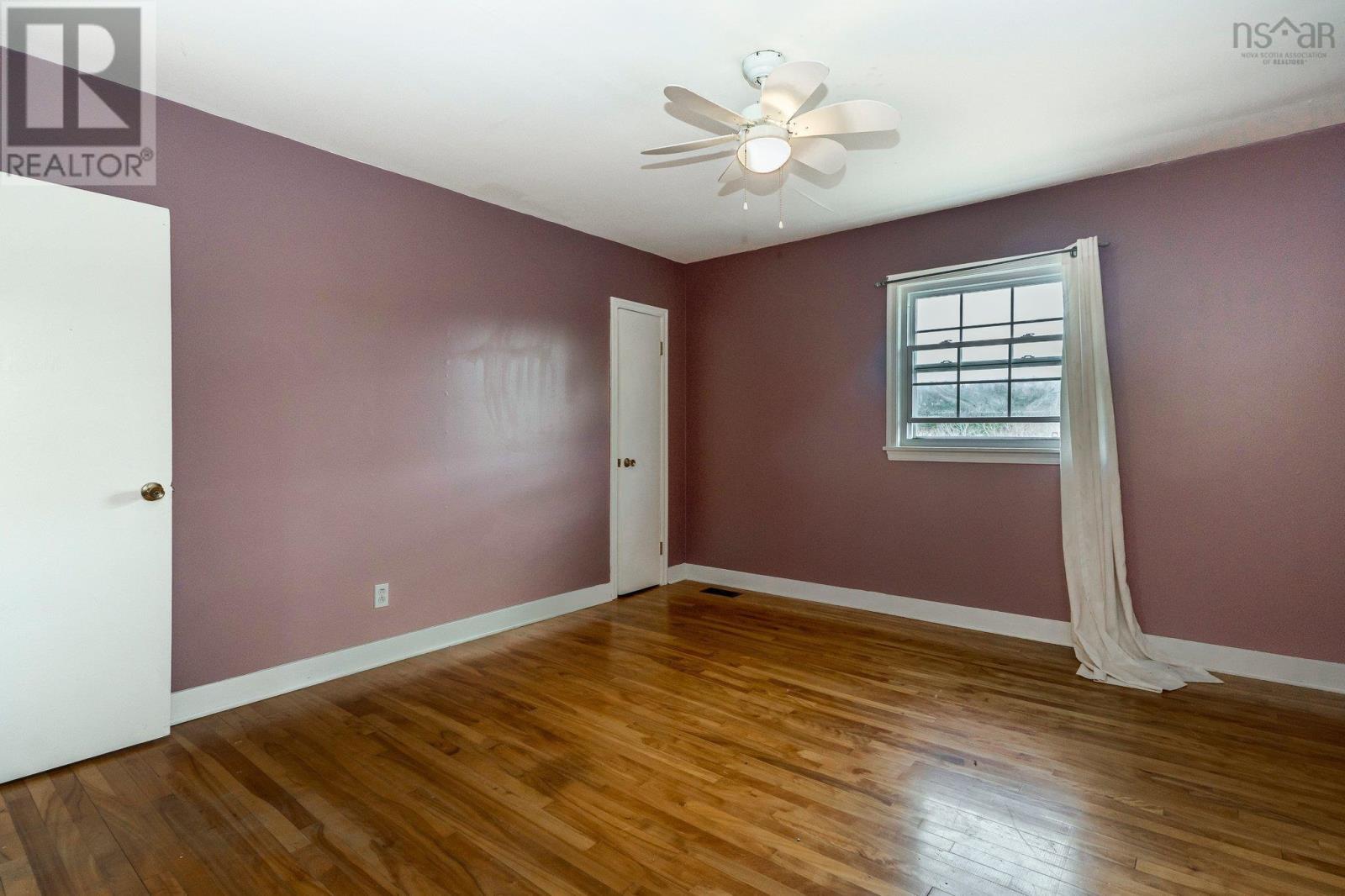 50 Raymond Street - 24