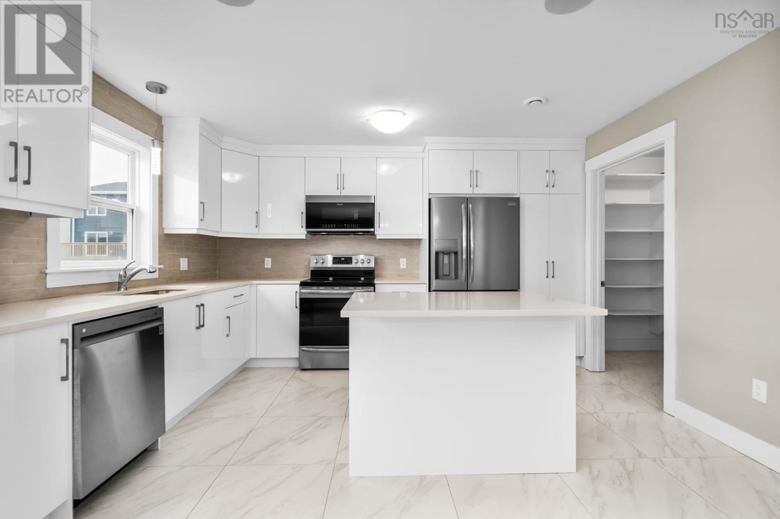 46 Grosse Street - 9