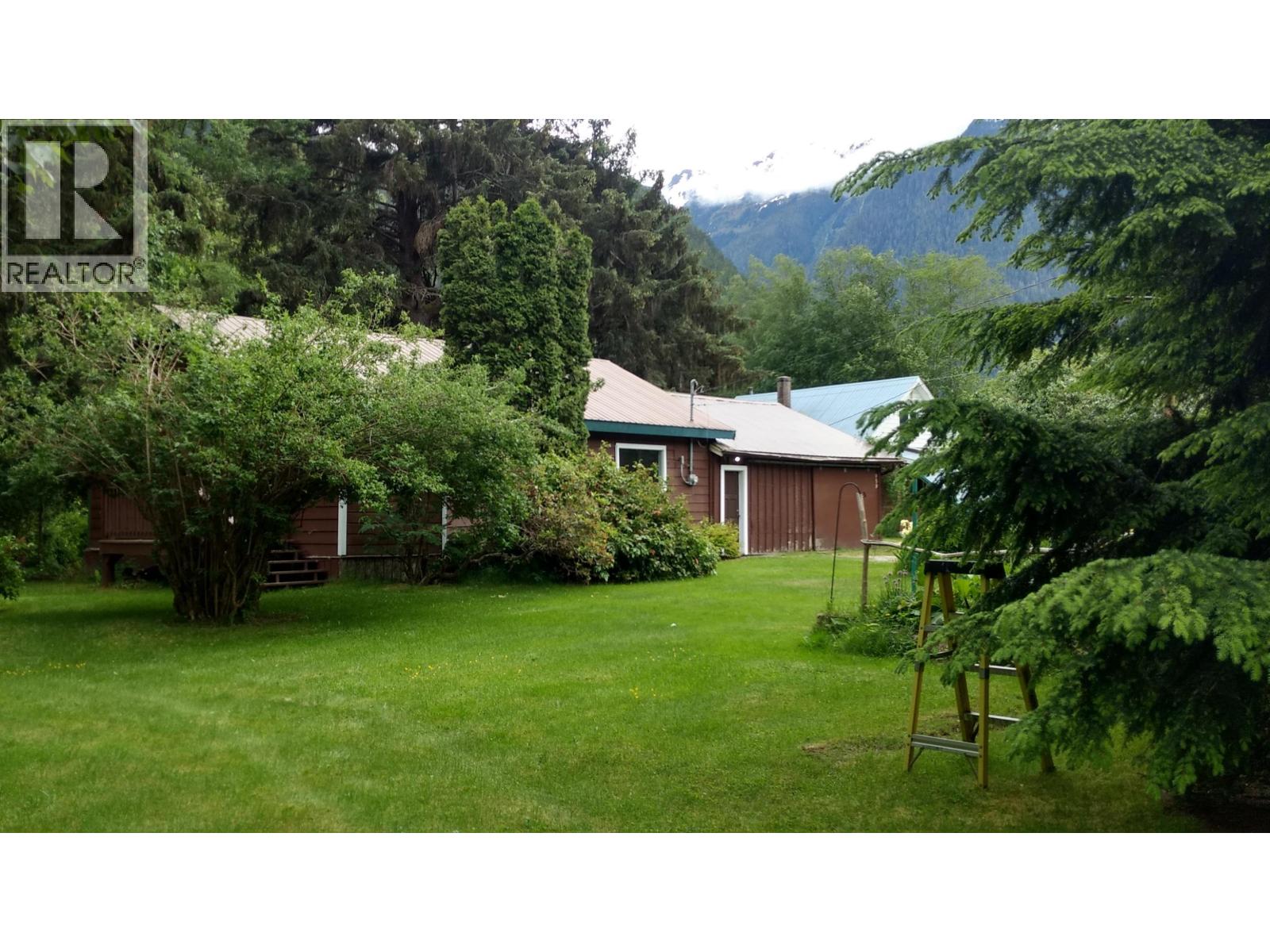 937 MACKENZIE HIGHWAY - 30