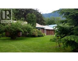 937 Mackenzie Highway, Bella Coola, BC V0T1C0 Photo 30