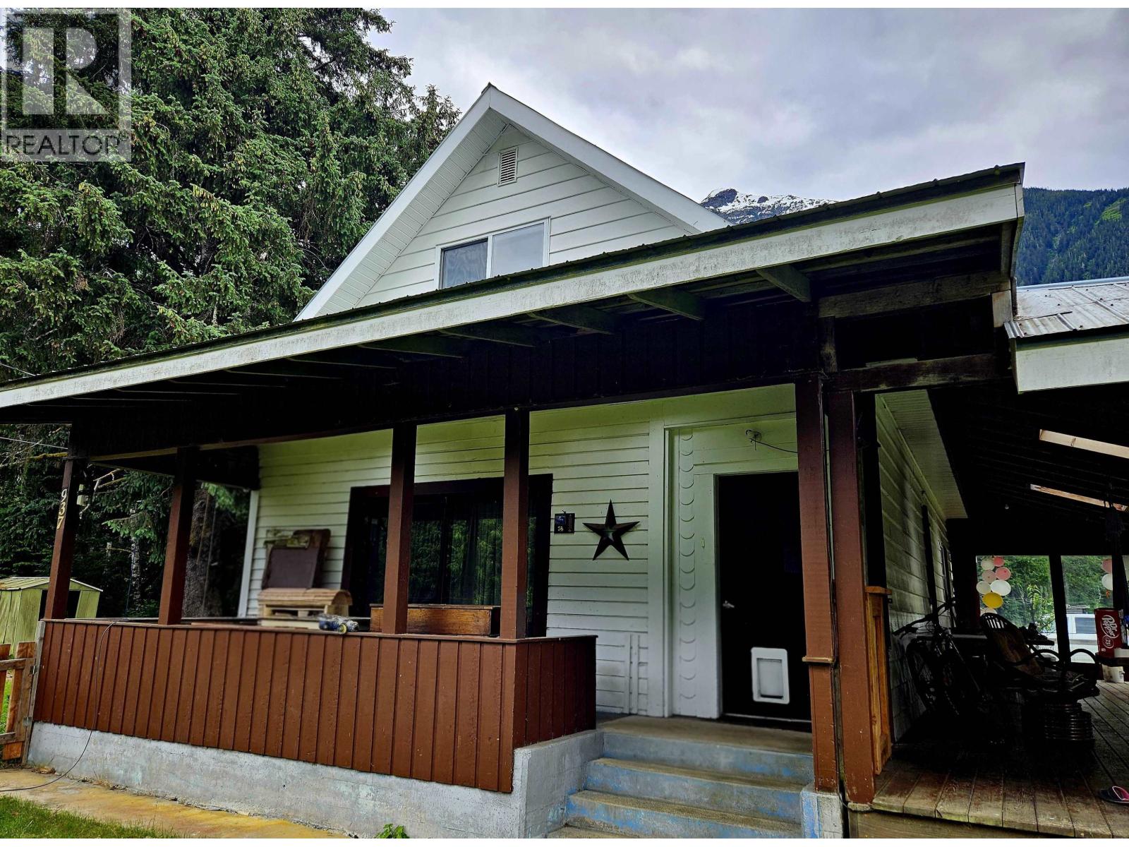 937 MACKENZIE HIGHWAY - 2