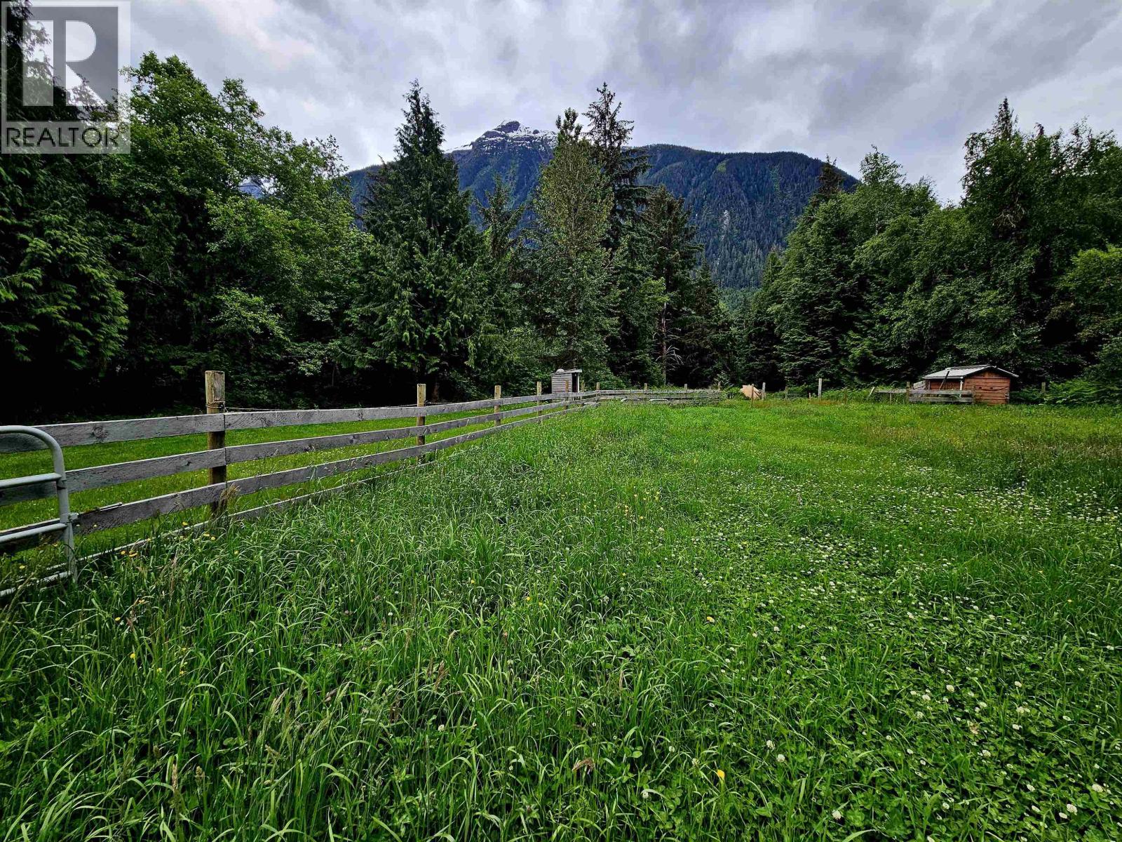 937 MACKENZIE HIGHWAY - 5